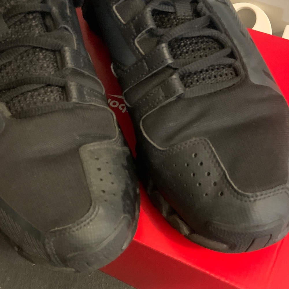 Reebok Men's All-Black Athletic Shoes - Picture 4 of 13